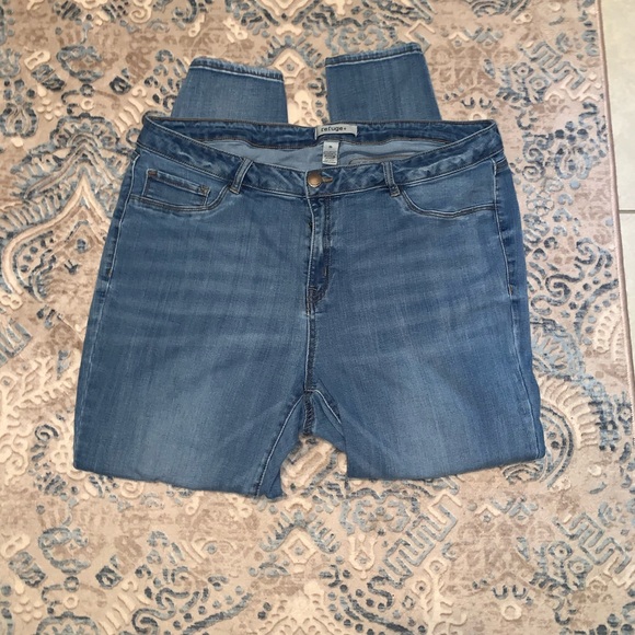 Refuge plus jeans - Picture 2 of 2